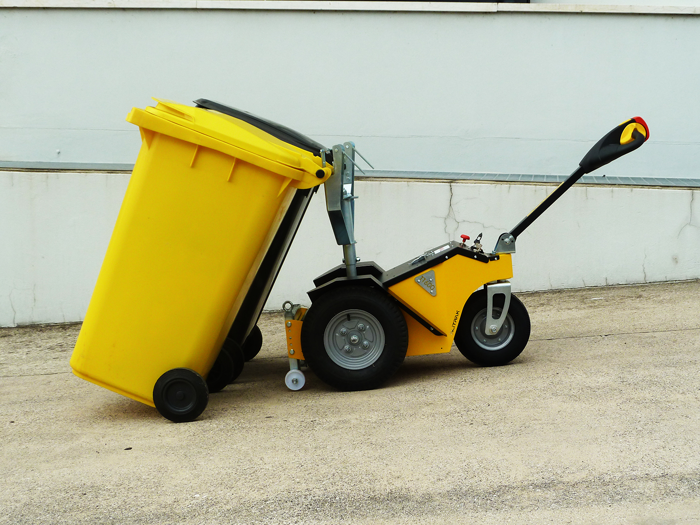 Electric Tug Pull Loads up to 2000kg