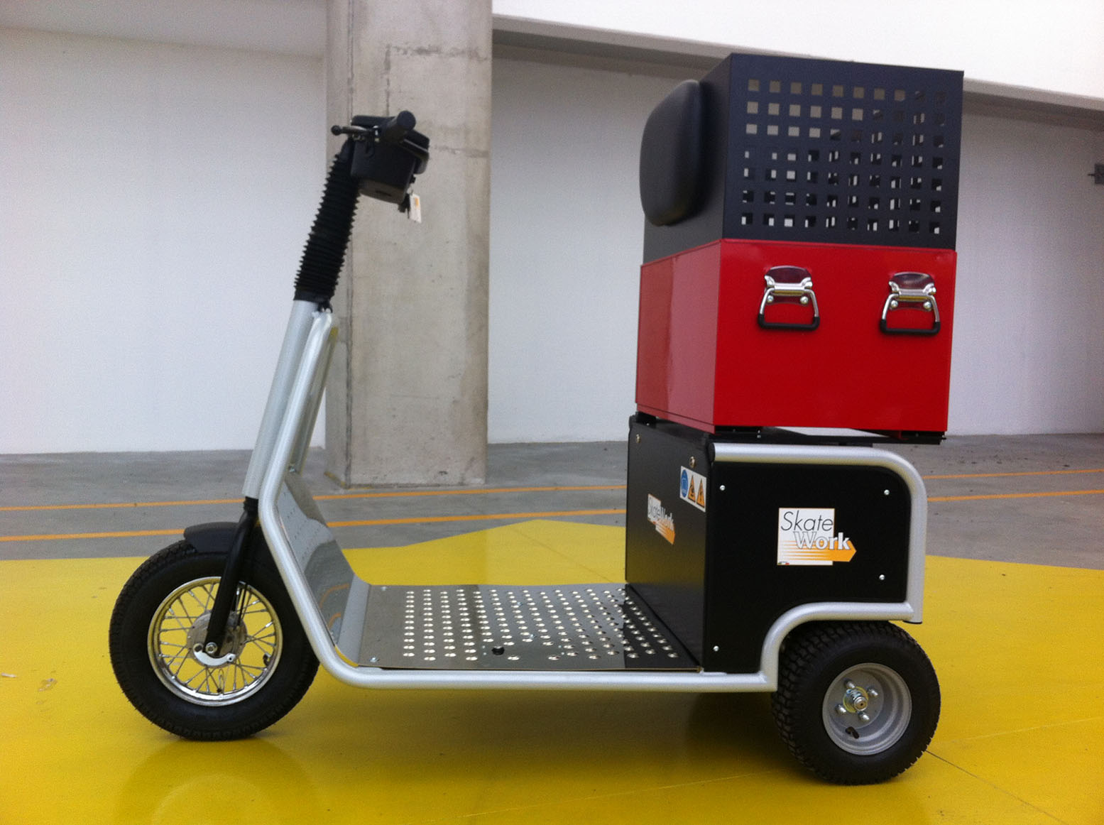 Electric Utility Vehicle with Tool Drawer and Container Kit